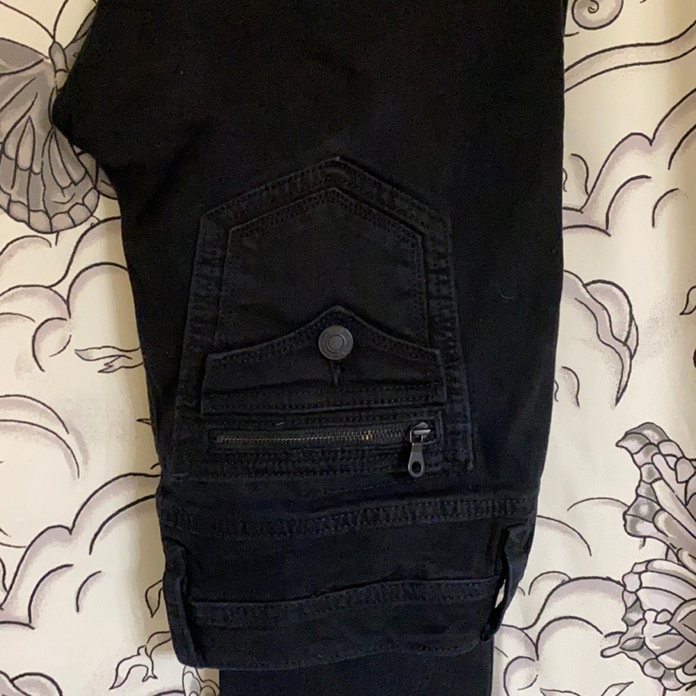 Rock revival Moto black crop jeans.